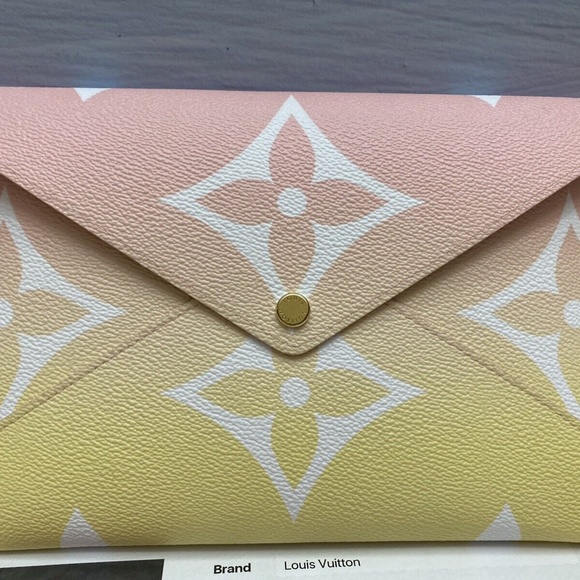 Louis Vuitton Kirigami ByThePool Pochette Clutch Bag Chain +Certificate - Picture 3 of 13